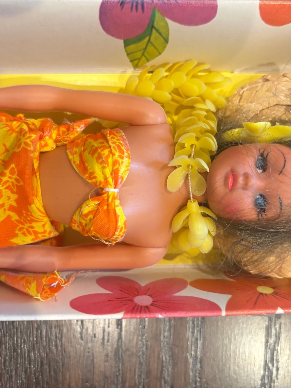 Vintage Palapala Anekona Hawaiian
Fashion Doll New in Box Hula Girl + A GIFT 🎁 - Picture 4 of 10